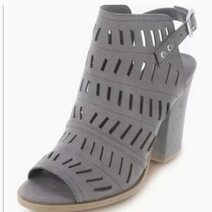 Christian Siriano Winter Hiver Peep Toe Sandals Women’s Size 12 Gray Block Heel